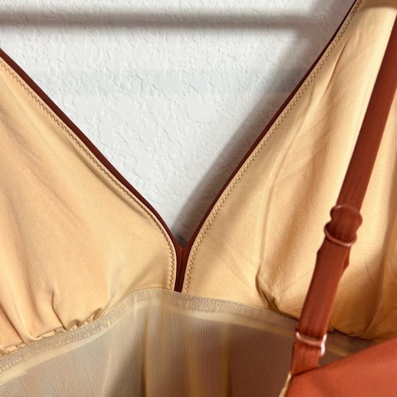 AMAZON ESSENTIALS WOMEN'S PLUNGE ONE PIECE BROWN SWIMSUIT SIZE 8 NEW WITH TAGS - Picture 8 of 8